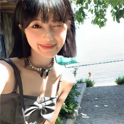 人前的安宁 在线观看